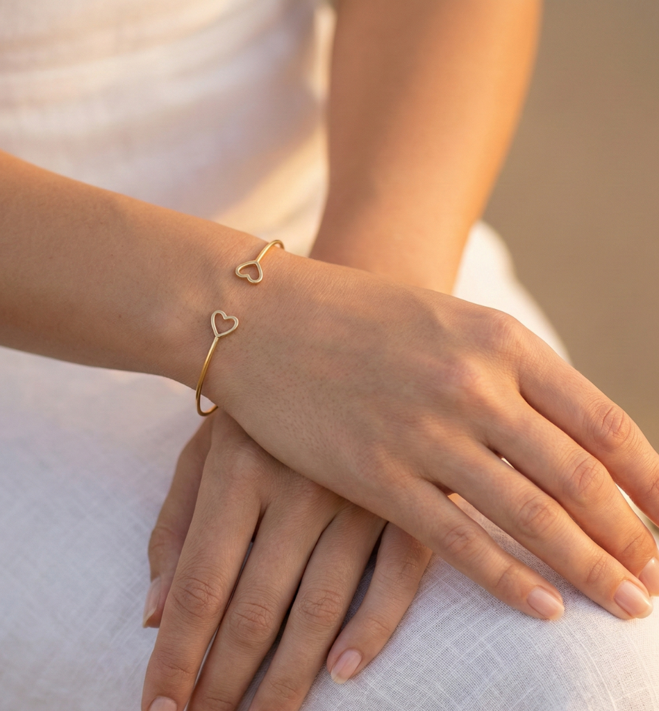 Pulsera Brazalete Abierto con Doble Corazón - Baño Oro 18K - LorPier