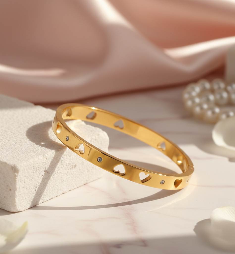 Pulsera Bangle Corazones Calados con Zirconias - LorPier