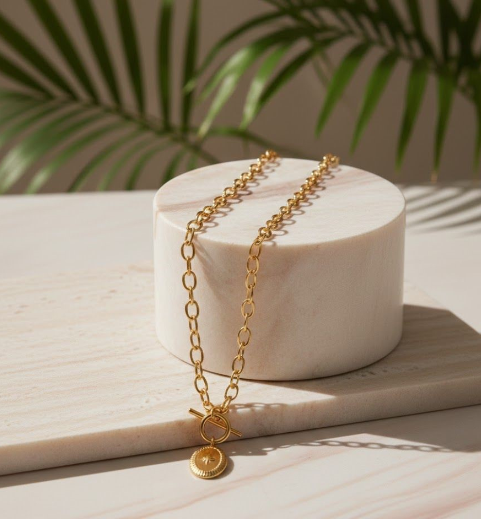 Collar Medallón Estrella con Cierre Toggle Baño Oro 18k - LorPier