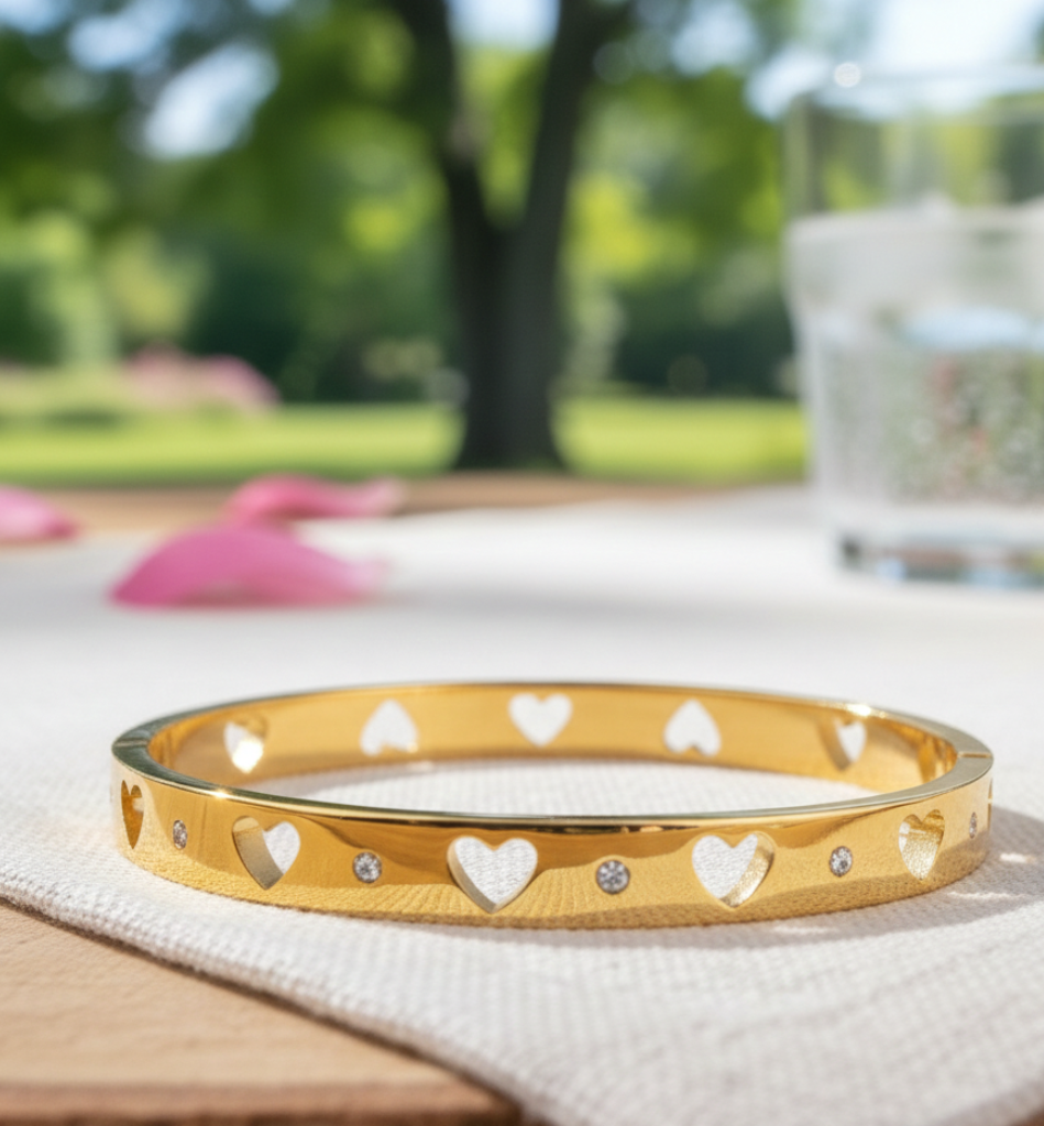 Pulsera Bangle Corazones Calados con Zirconias - LorPier